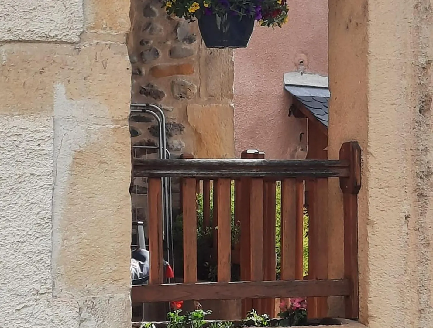 Gite Chez Laurette 12 Sainte-Eulalie-d'Olt Feriehus